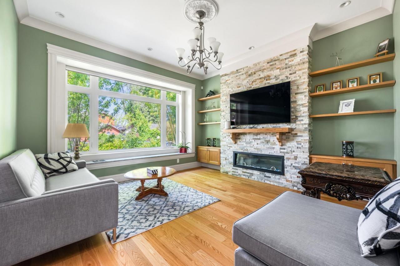 Vancouver Haven: Luxurious Private Bedroom Near Attractions Bagian luar foto