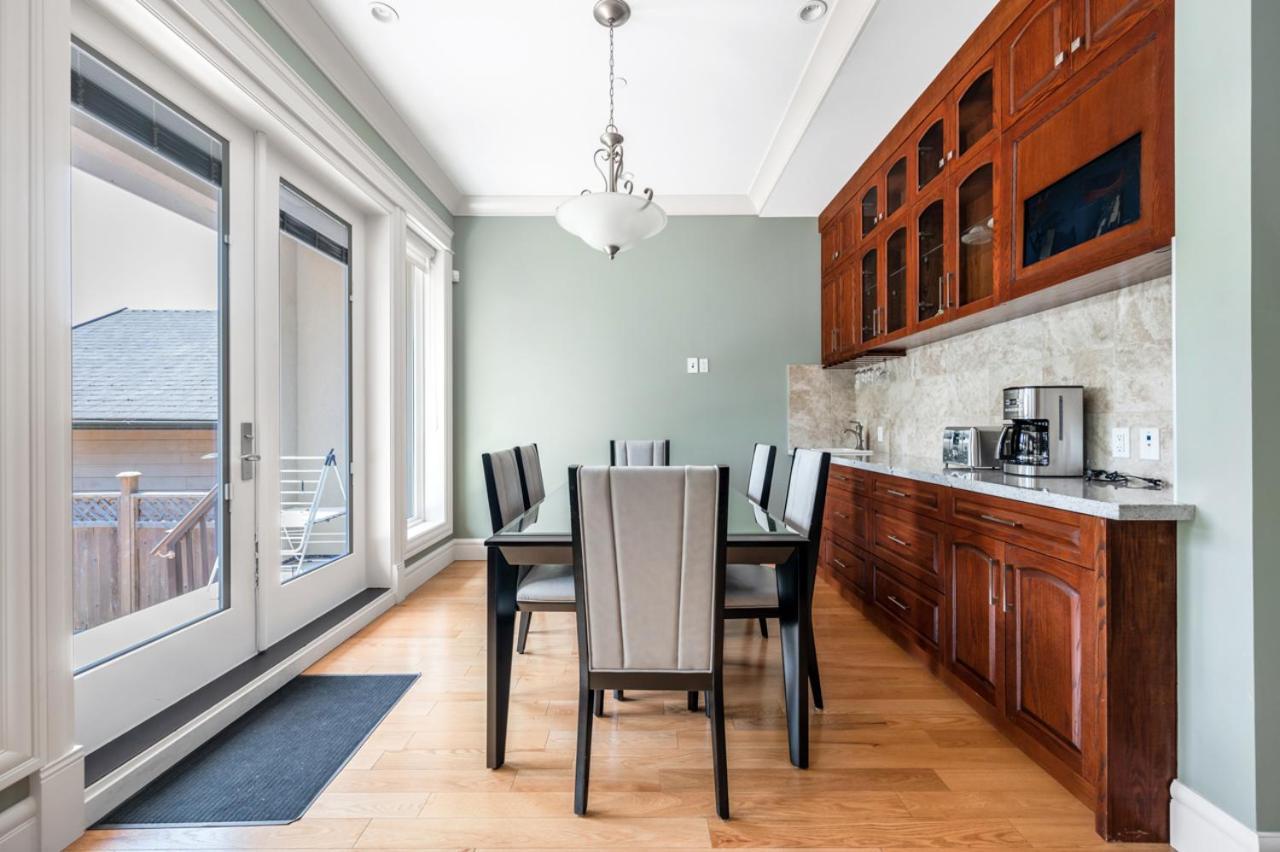 Vancouver Haven: Luxurious Private Bedroom Near Attractions Bagian luar foto